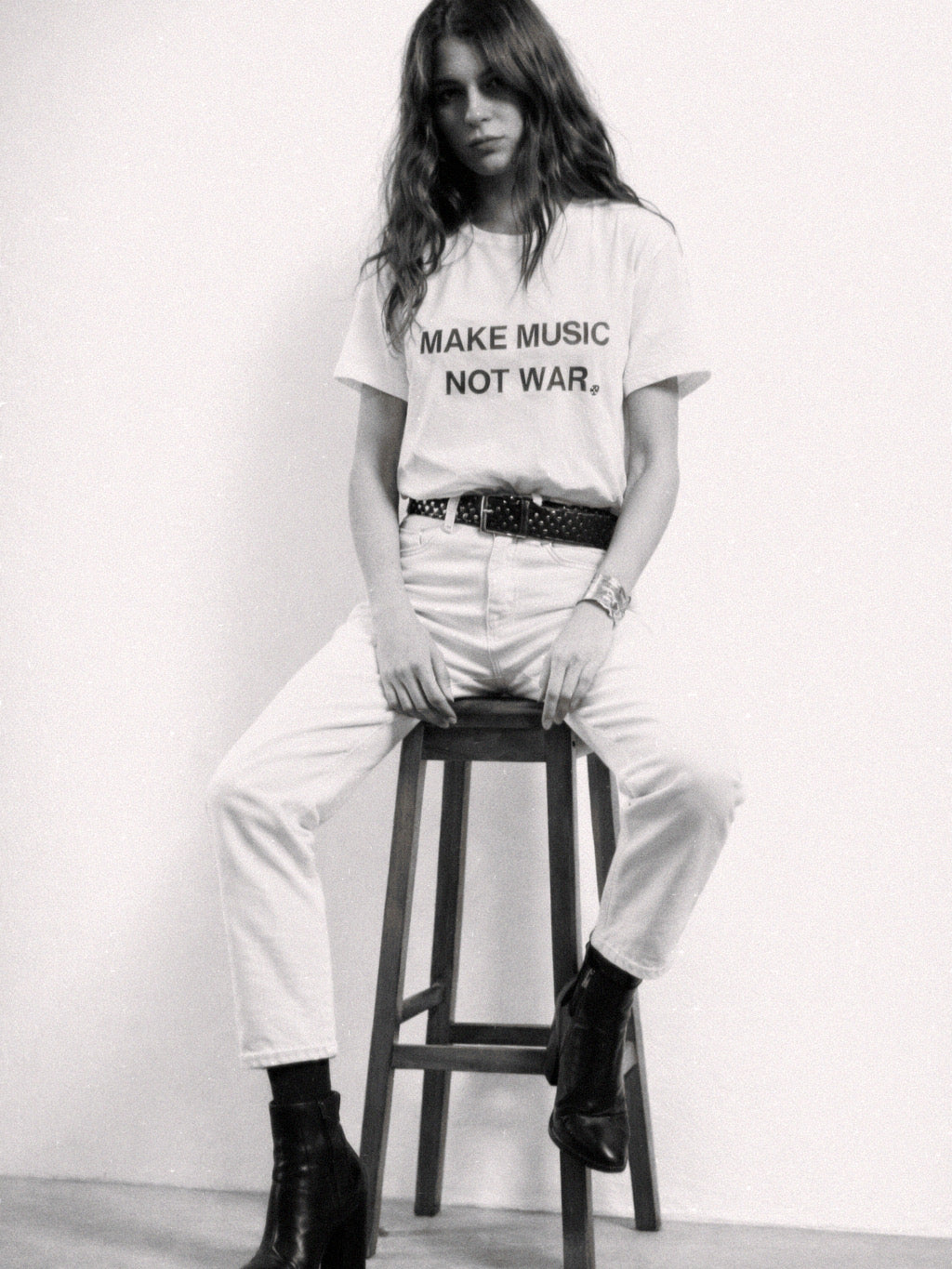 Limited Edition Impressed OVERSIZE TEE  - IMPM006 WHITE 'MAKE MUSIC NOT WAR'